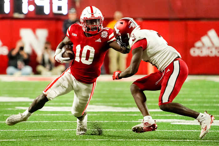 Anthony Grant run vs Tiawan Mullen 4Q 2022 Nebraska vs Indiana football USATSI_19160964